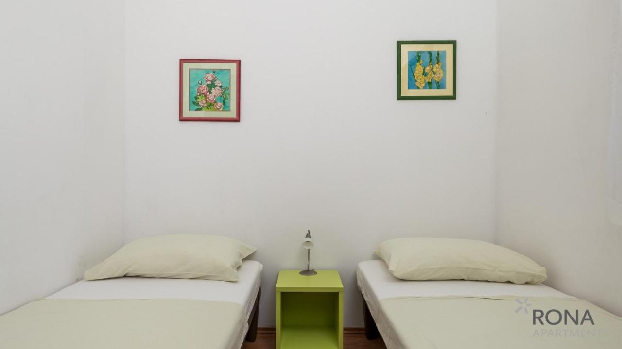 Rona Apartment Zdravko 巴尔巴里加 外观 照片