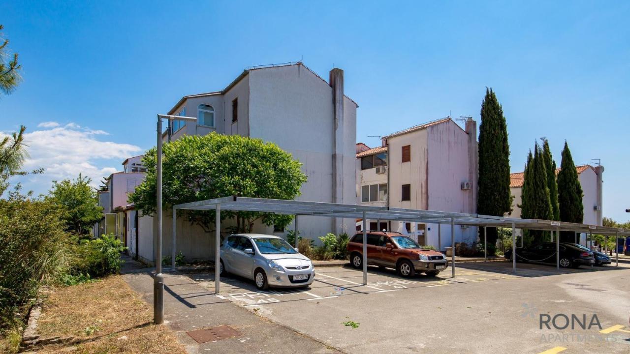 Rona Apartment Zdravko 巴尔巴里加 外观 照片